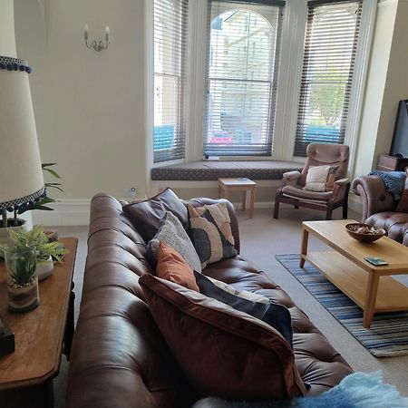 The Sheldon B&B - Free Private Parking Істборн Екстер'єр фото