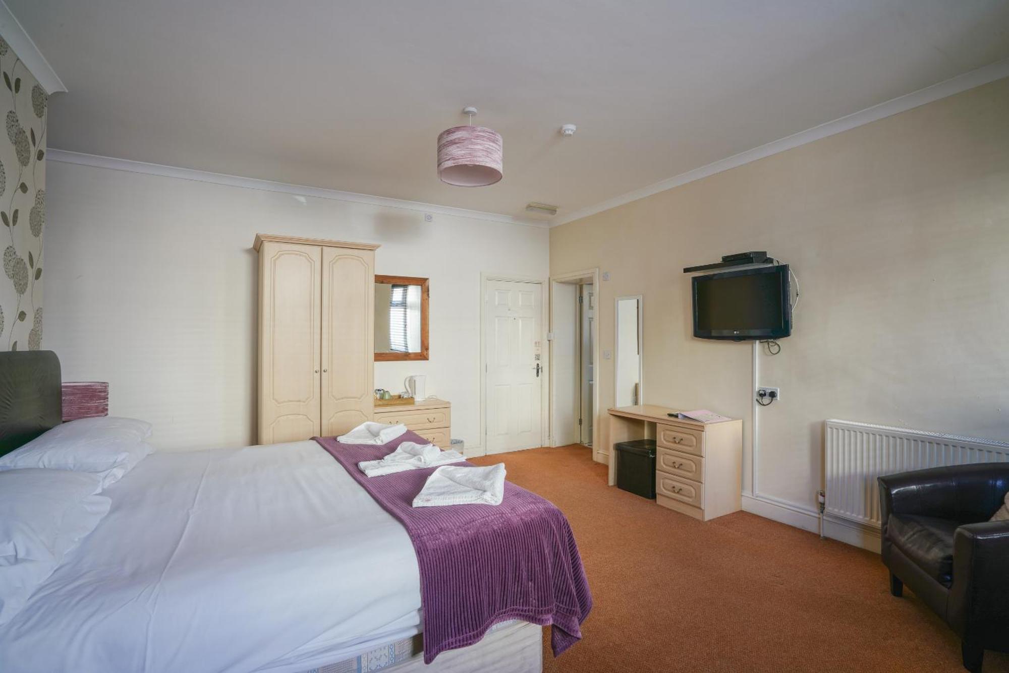 The Sheldon B&B - Free Private Parking Істборн Номер фото