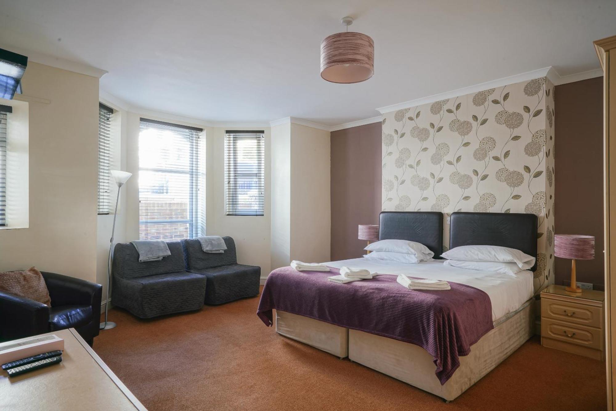 The Sheldon B&B - Free Private Parking Істборн Номер фото