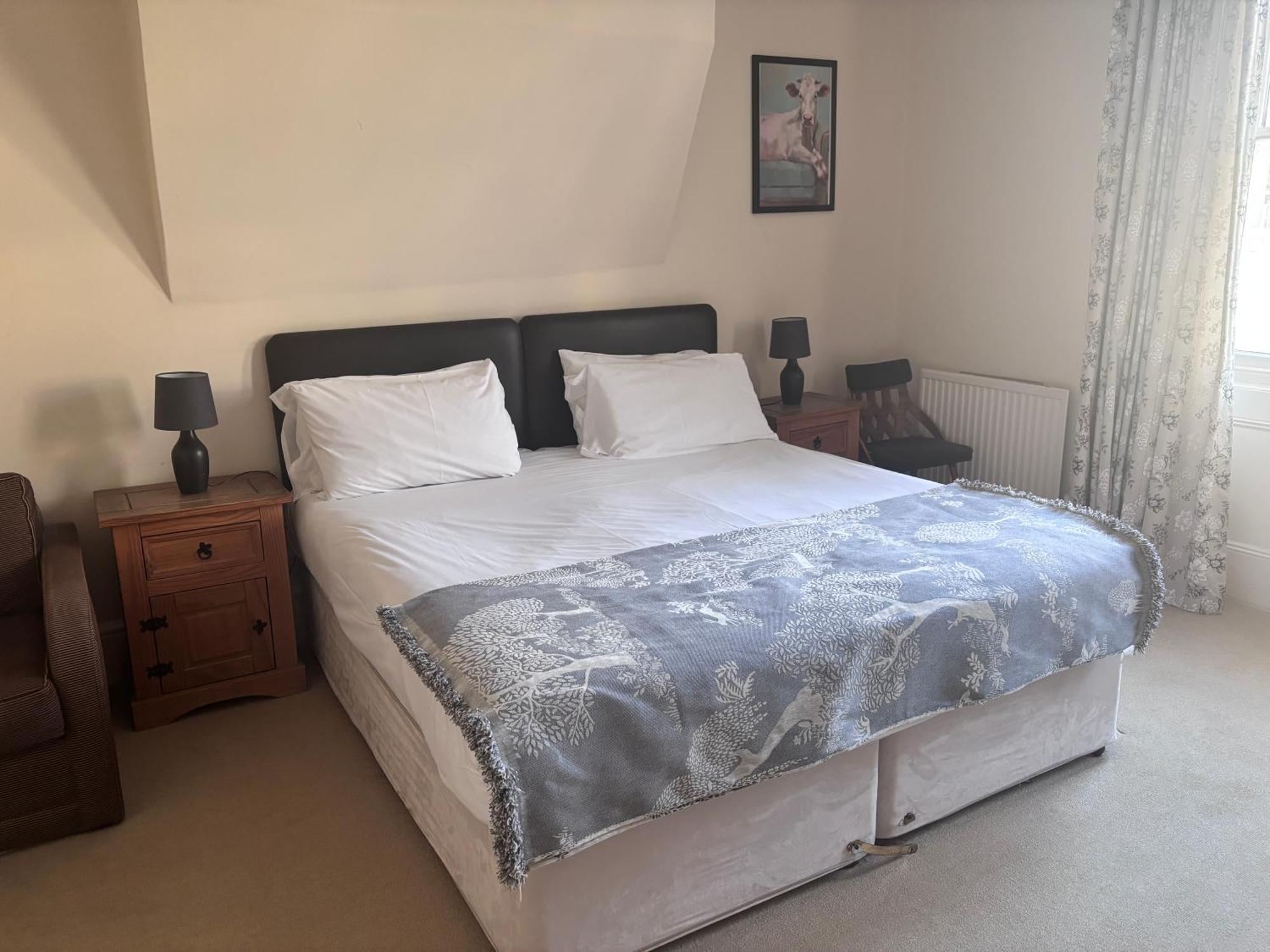 The Sheldon B&B - Free Private Parking Істборн Номер фото
