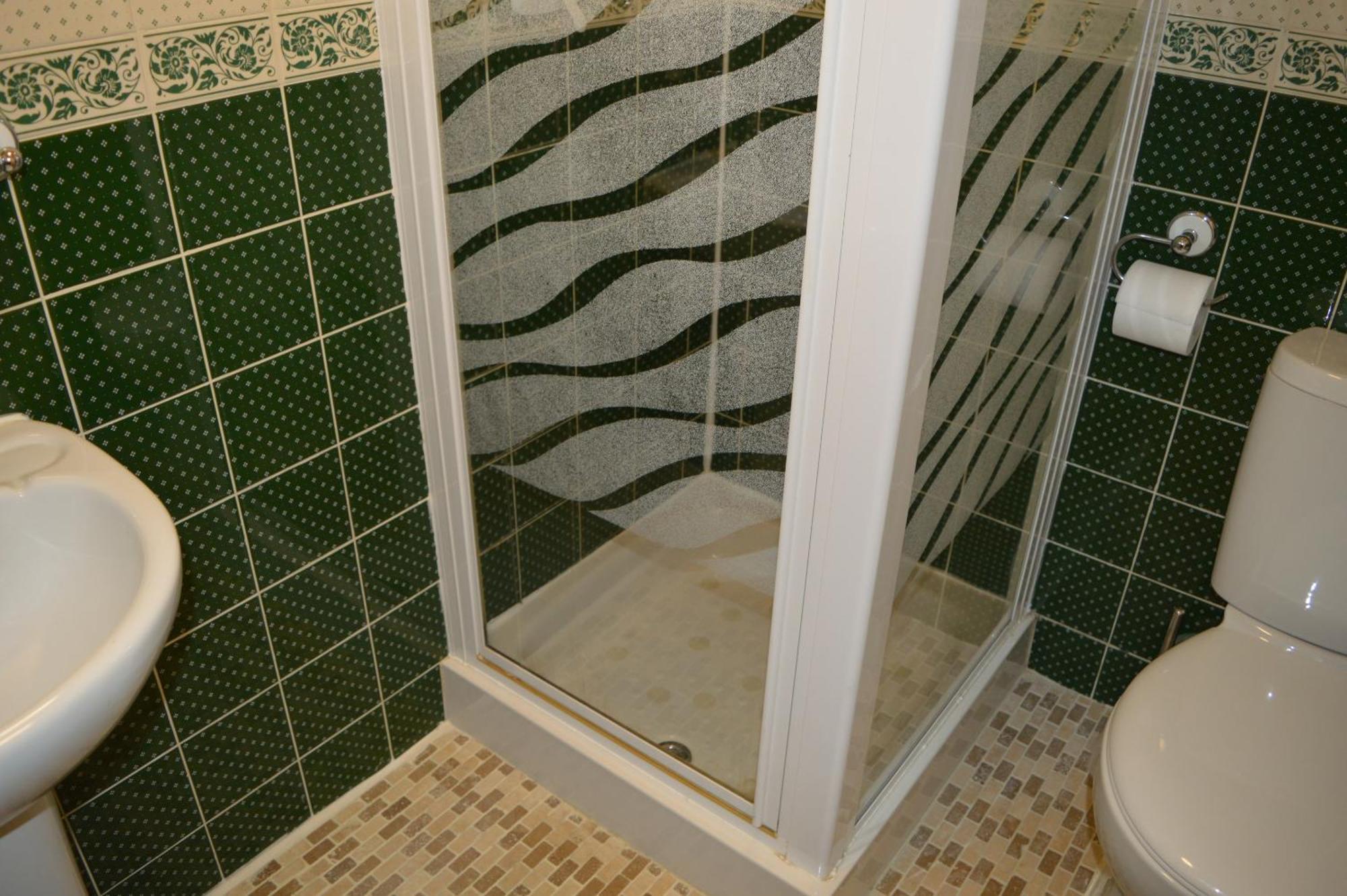 The Sheldon B&B - Free Private Parking Істборн Екстер'єр фото
