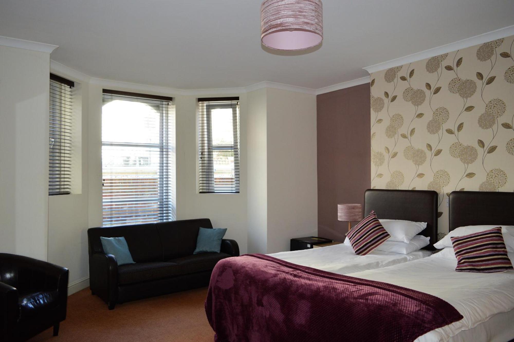 The Sheldon B&B - Free Private Parking Істборн Екстер'єр фото